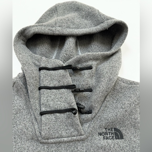 Like New North Face Women’s Sweatshirt Size Small - Picture 3 of 5